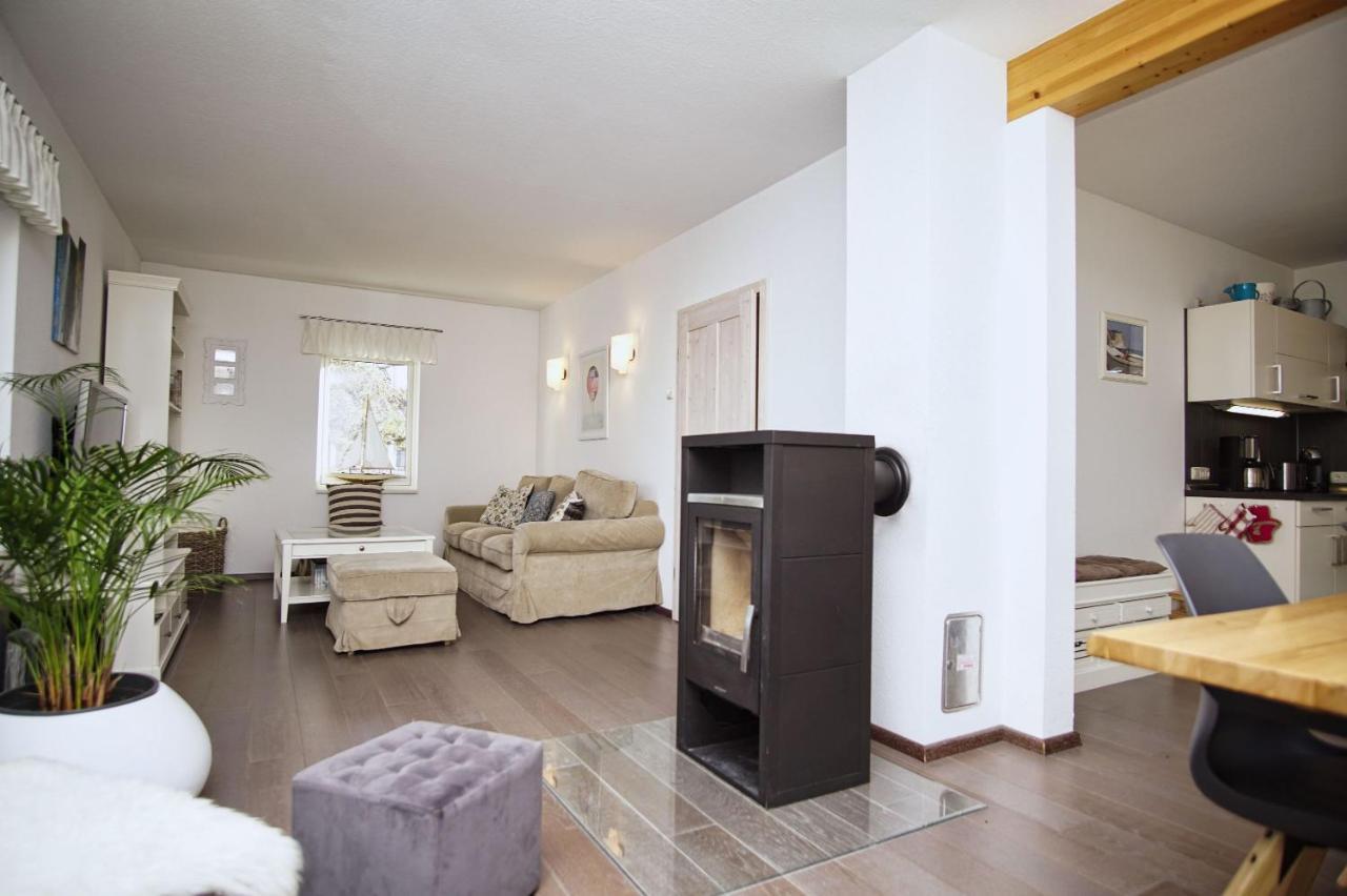 Komfortables Haus Mit Kamin, Sauna, Garten, Terrasse - Ferienhaus Sternschnuppe Wiek auf Rügen Екстериор снимка