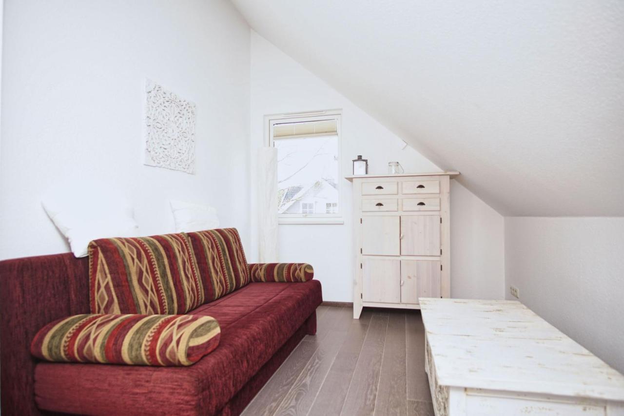 Komfortables Haus Mit Kamin, Sauna, Garten, Terrasse - Ferienhaus Sternschnuppe Wiek auf Rügen Екстериор снимка