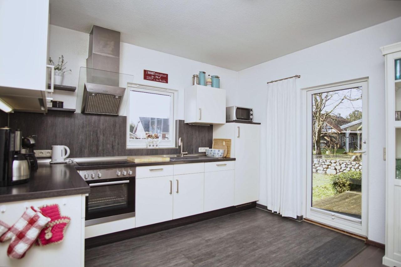 Komfortables Haus Mit Kamin, Sauna, Garten, Terrasse - Ferienhaus Sternschnuppe Wiek auf Rügen Екстериор снимка