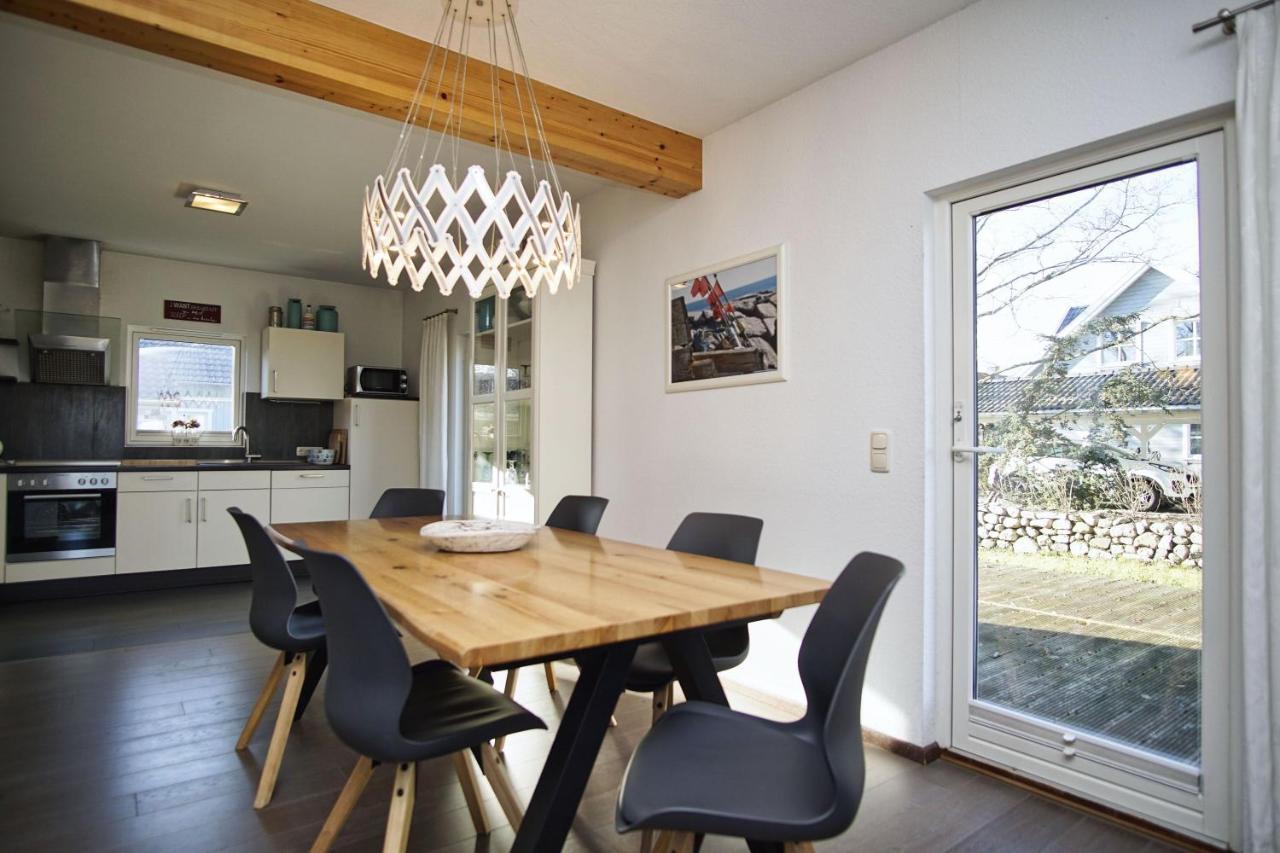 Komfortables Haus Mit Kamin, Sauna, Garten, Terrasse - Ferienhaus Sternschnuppe Wiek auf Rügen Екстериор снимка